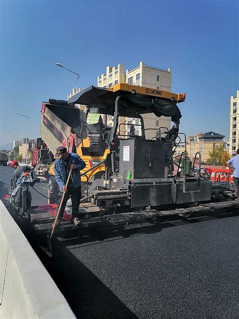 筑路材料公司圆满完成白山大桥工程改性沥青供应-公司新闻-吉林城建集团 - 吉林市城市建设控股集团有限公司