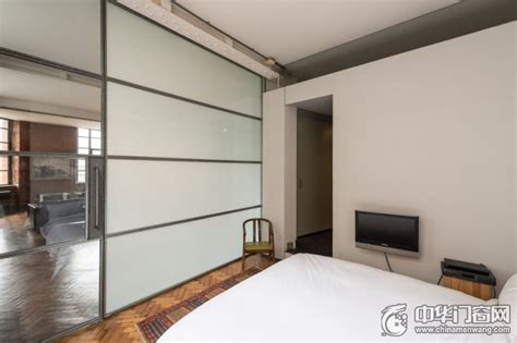 10款卧室玻璃门图片-中国木业网