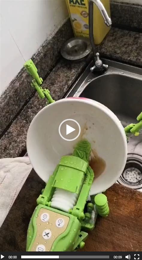 【视频】国外发明的懒人洗碗神器，碗放上去自动洗干净，洗碗工会下岗吗？ – 徐自远的乱七八糟小站