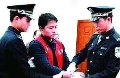 郭文思故意杀人后9次减刑，是他们在“帮忙”！北京六单位昨晚密集通报，9人被双开_新民社会_新民网
