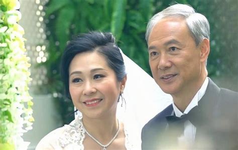TVB黄昏恋夫妇结婚4周年秀恩爱 老戏骨陈荣峻和吴香伦甜蜜庆祝