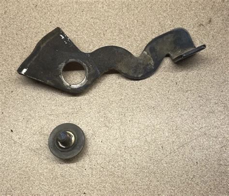 OMC JOHNSON EVINRUDE 6hp Outboard Hood Fastner Latch Lever Handle 312833 0312833 $14.99 - PicClick
