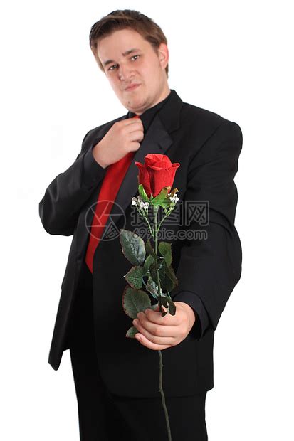 年轻男人送给你一朵玫瑰白色套装奉献男性浪漫红色高清图片下载-正版图片322079418-摄图网