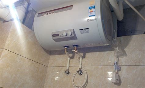 电热水器明装水管正规安装图 安装好才能使用为保证安全必须