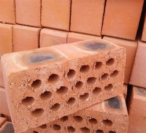 红砖和水泥砖哪个比较好？红砖和水泥砖各自有什么特点？_住范儿