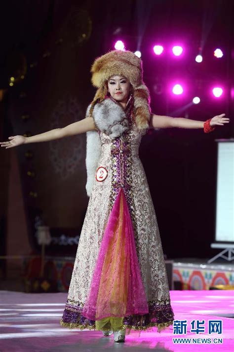 第十届中国蒙古族服装服饰大赛服装秀
