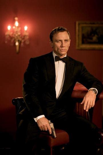丹尼尔-克雷格 | 007 是怎样炼成的？|邦德|伊芙|007：无暇赴死_新浪新闻