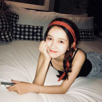 舞蹈系甜美女生头像图片