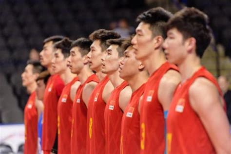 最新排名:中国男排世界第20 与三劲旅争奥运门票_手机新浪网