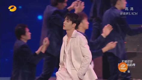 【王一博】2020湖南卫视双十一开幕盛典表演《散落的华服》_腾讯视频
