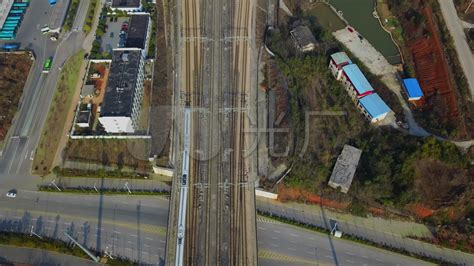 坐着高铁看湖南丨高速“引擎”带来的互联网小镇_经济_娄底站_红网