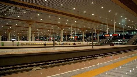 中国最大火车站，占地面积70万平方米，投资超180亿的特等站！|南京南站|车站|建筑_新浪新闻