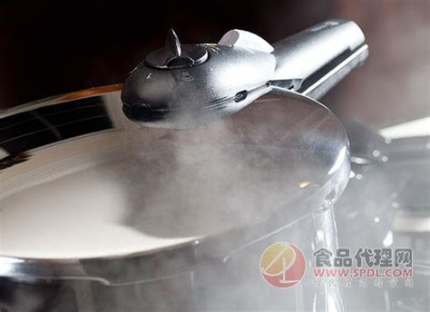 高压锅蒸饭上汽后多久关火，高压锅蒸饭为什么发黑-秒火食品代理网