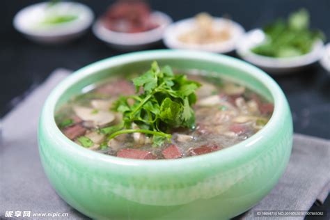 南京鸭血粉丝汤，安徽的还是镇江的？_凤凰网