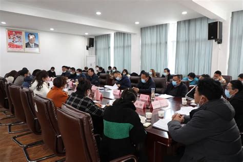 昌都市教育局召开加强学校党的建设工作座谈会