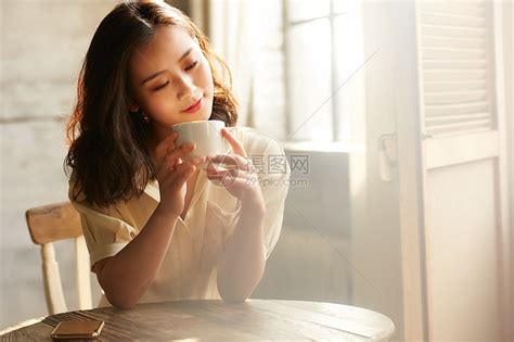 上半身(女)图片