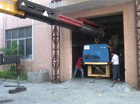 大型机械搬运人员搬运动力类设备的注意事项_云南富华机械设备安装有限公司