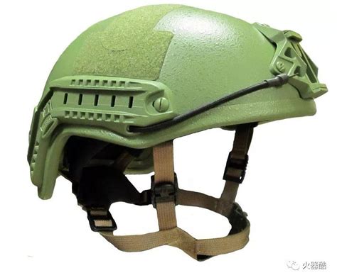 俄罗斯特种部队中的现代轻量化头盔(一)