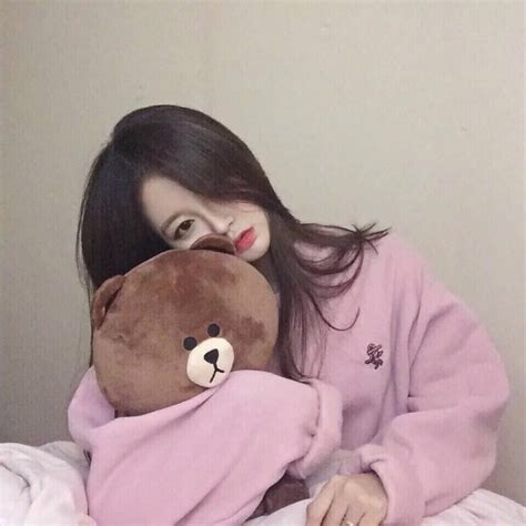 粉色长发温柔甜美女生头像