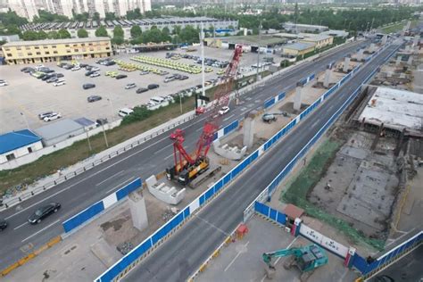 上海热线HOT新闻——沪上首条BRT沿线绿色景观工程预计年底竣工！