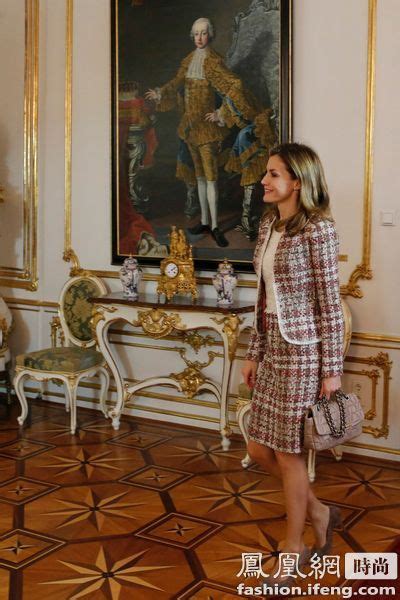 西班牙王后2017年最好看的10套衣服，不是特贵但超有气质！