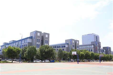 柳州职业技术学院是本科大学吗？排名多少？学院口碑评价如何？