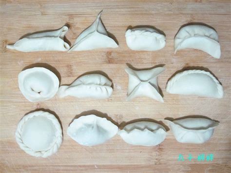 怎么快速包饺子 十种家常饺子包法的做法步骤_360新知