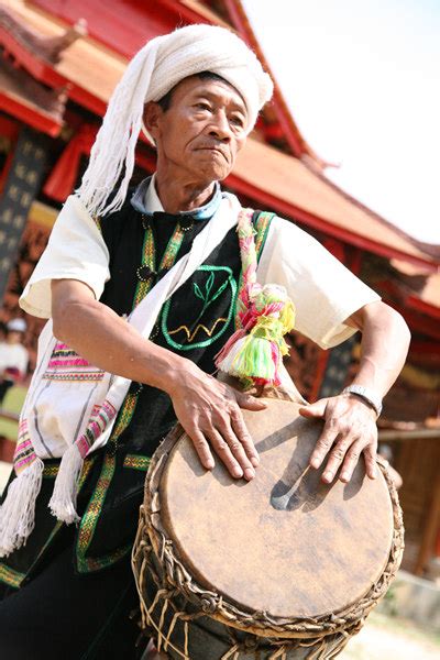 长鼓舞是哪个民族的舞蹈（朝鲜族的最具代表性，瑶族的也很有名) | 说明书网