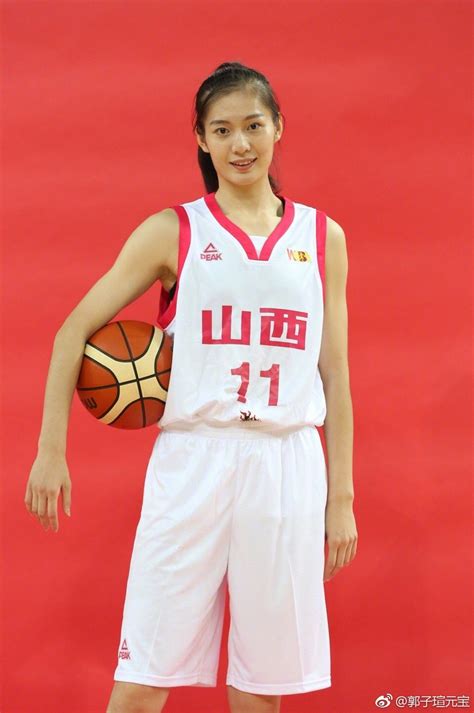 中国女篮新一代女神就是她 面容姣好气质非凡想和她打球