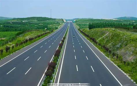 安徽：高速公路建设“双过半” 年度目标任务提前完成