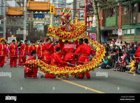 London, UK. 14th February 2016. Dragon dancers perform during the ...