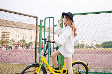 校园单车人像摄影/美女/上海大学|摄影|人像|程阅川 - 原创作品 - 站酷 (ZCOOL)
