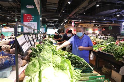 请放心！成都两大批发市场日均供应蔬菜16000吨_社会热点_社会频道_云南网