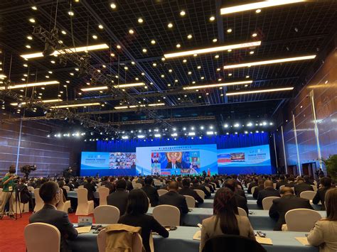 《2022中国碳达峰 碳中和高峰论坛》会议视觉设计_那些年在骑车-站酷ZCOOL