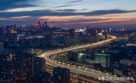 2022房价最高的城市是哪里？中国哪里的房价最高?_问答求助-三个皮匠报告