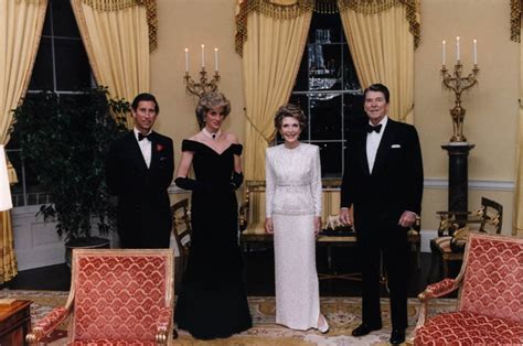 1996年戴安娜离婚后，特朗普疯狂追求，每天空运鲜花送到肯辛顿宫