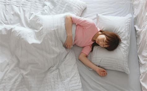 梦见自己睡觉是什么意思预兆 - 原版周公解梦大全
