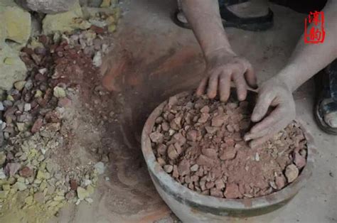 见证泥土如何成为精美瓷器，看完你也可以做出来