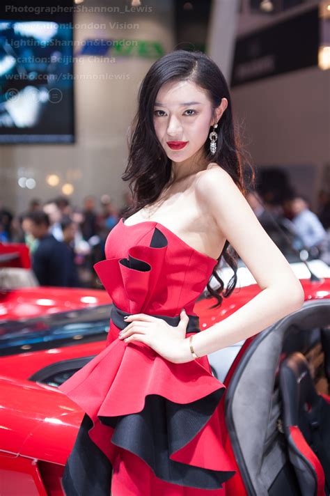 不用挨挤也能看美女 北京车展模特全收录_数码影像新闻-中关村在线