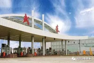 武威市人民政府 图片新闻 兰张三四线铁路天祝西站项目施工现场一派繁忙景象