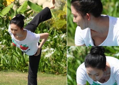 最美女神林志玲，42岁草地大玩瑜伽，网友：动作有点太标准了！