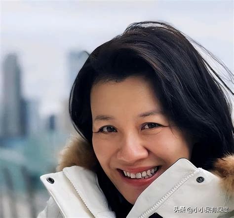 今晚，@演员刘琳 优雅亮相第25届上海电视节“白玉兰绽放”颁奖盛典