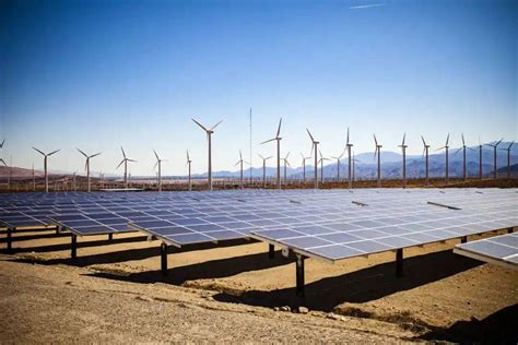 中国可再生能源发展报告2020：2025年多个省份风光装机占比超50%_发电