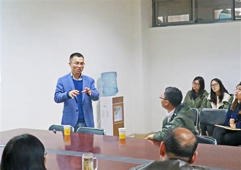 杭州电子科技大学张雪峰教授来访纳米中心进行学术交流-纳米材料工程研究中心