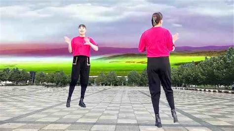 益馨广场舞三月里的小雨-美美的背面示范教程，跟我一起做锻炼百爱_广场舞教学视频_广场舞地盘