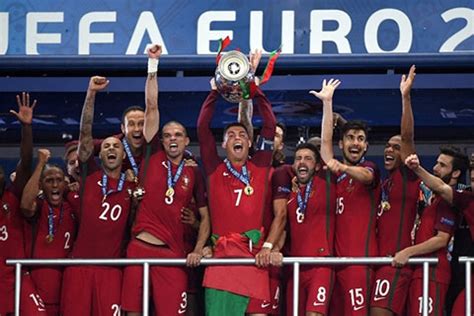 欧洲杯:C罗伤退锋霸绝杀 葡萄牙1-0法国夺冠_ 视频中国