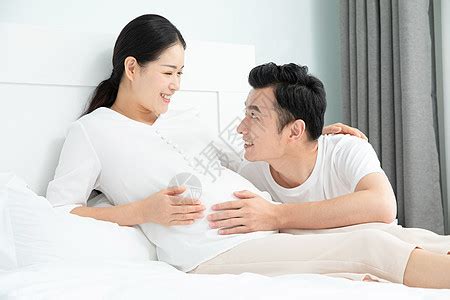 王阳明老婆怀孕，结婚四年终于有宝宝了，网友：圆满了！-热聚社