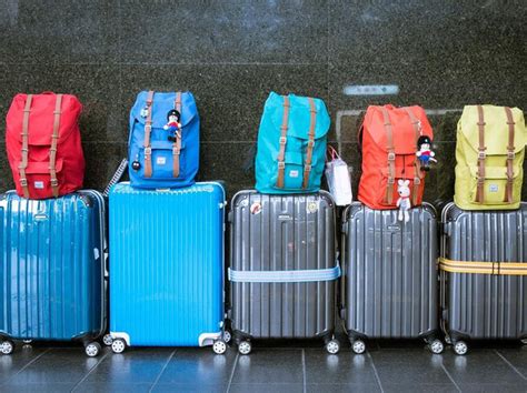 包都不用拎！南航国内首推“行李到家”新服务|南航|行李|旅客_新浪新闻
