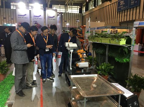 常熟：积极组织参观第十届江苏国际农机展--江苏农机推广