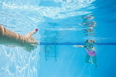 女子潜泳比赛素材图片免费下载-千库网
